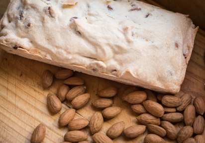 countryhorizons_almondbreadloaf2