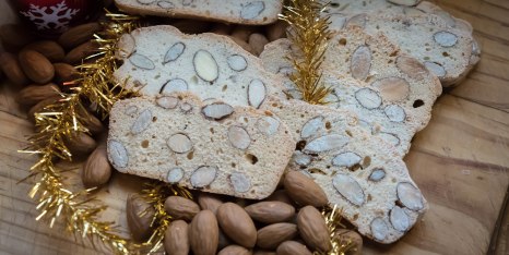 countryhorizons_almondbreadsliced