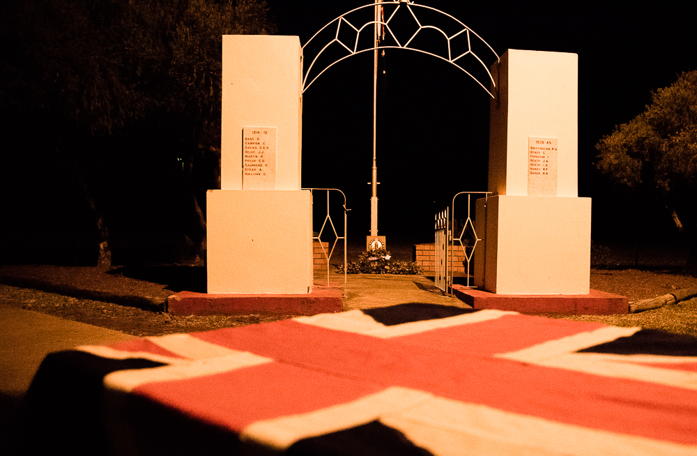 countryhorizons_dawn_cenotaph3